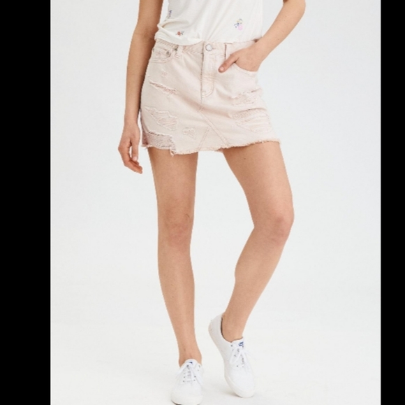 American Eagle Outfitters Dresses & Skirts - American Eagle Blush Distressed denim skirt sz 12